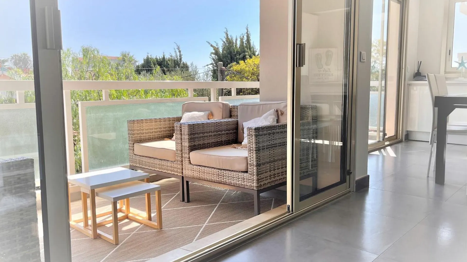Appartement Splendide 3 Pieces Vue Mer Antibes