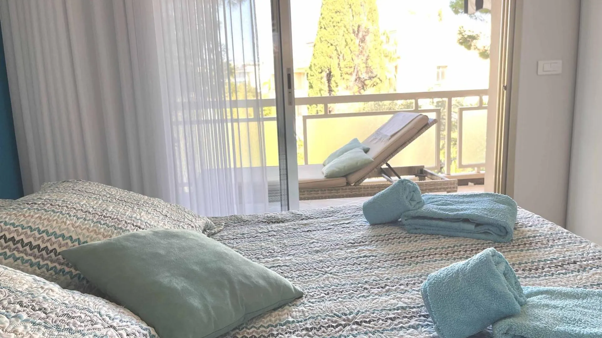 Appartement Splendide 3 Pieces Vue Mer Antibes France