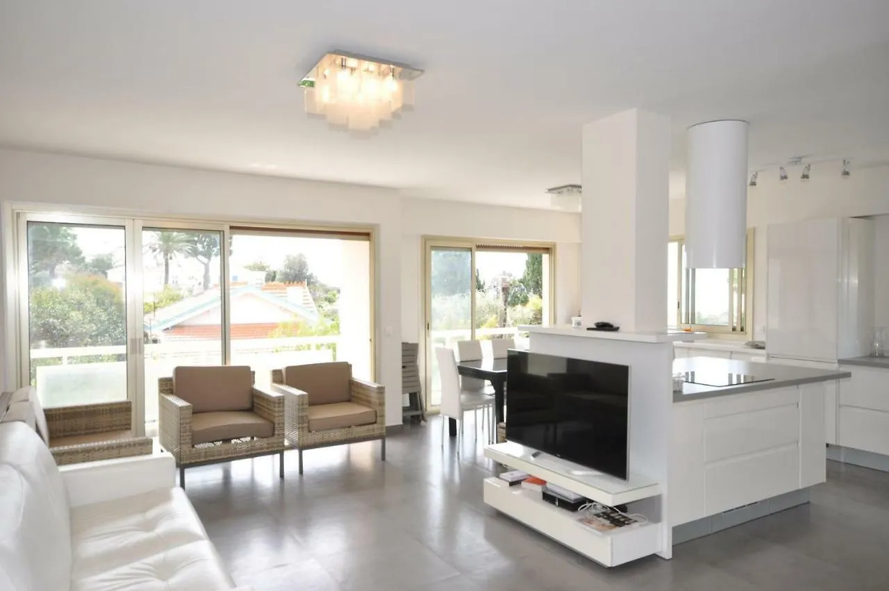 Splendide 3 Pieces Vue Mer Antibes